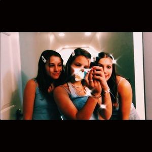 Meet your Posher, Ella